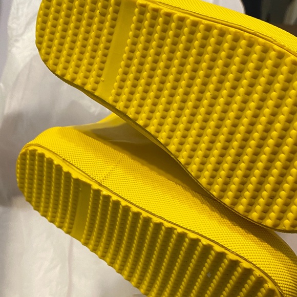 Ten Little Toddler Rain Boots Bright Yellow Rain Boots SZ 9 - Picture 5 of 9